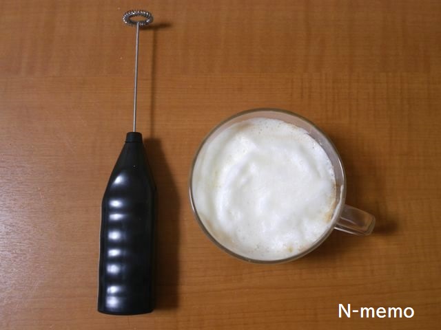 セリアのミルクフォーマーでふわふわのラテやダルゴナコーヒーも作れます！ - N-memo